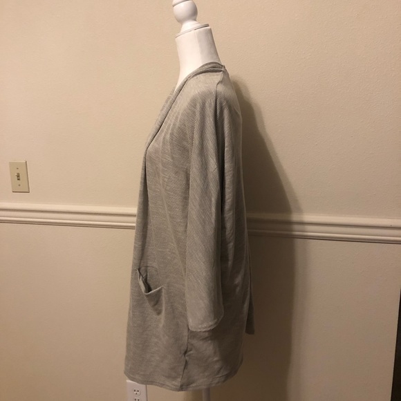 Cardigan - Picture 2 of 7